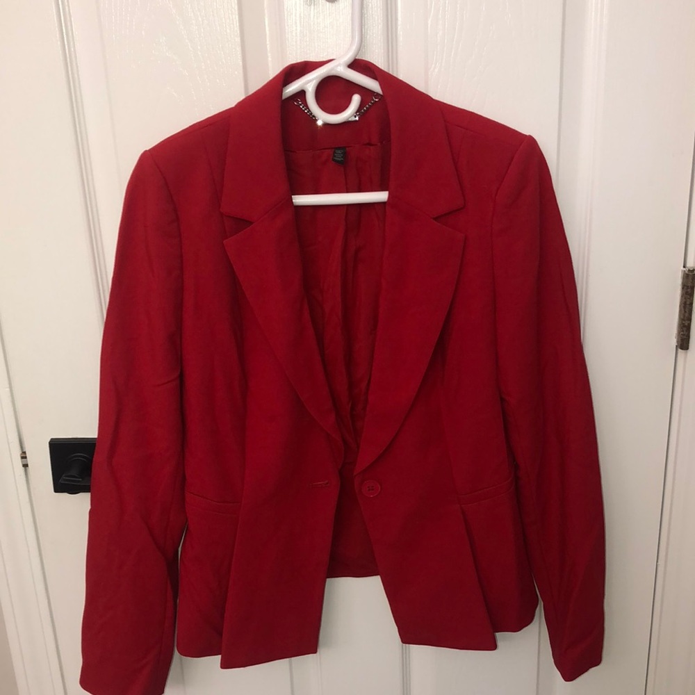 WHITE HOUSE BLACK MARKET BLAZER!